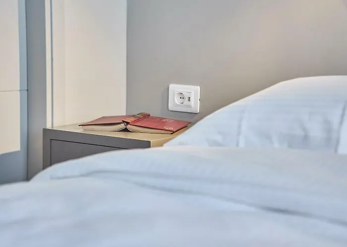 Spacious Suite W. Huge Balcony + Acropolis View
