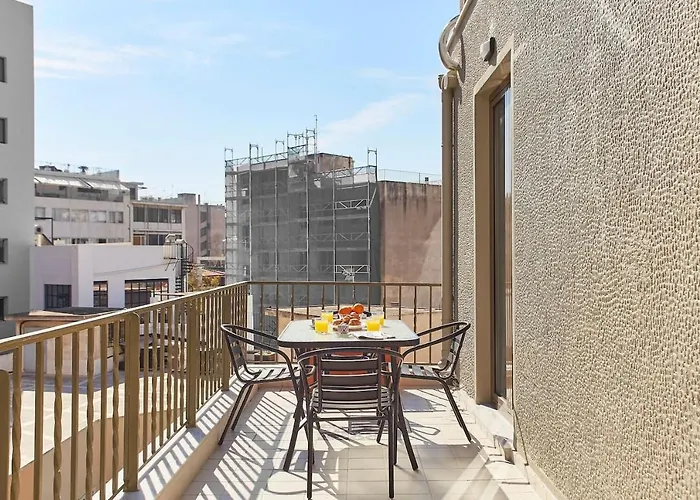 Spacious Suite W. Huge Balcony + Acropolis View